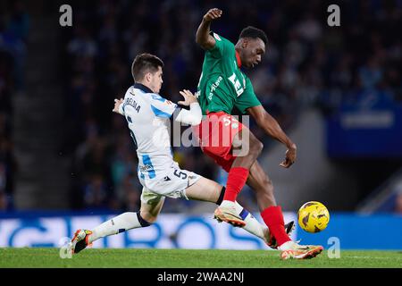 Samu Omorodion von Deportivo Alaves tritt am 2. Januar 2024 in der reale Arena in San Sebastian in Spanien um den Ball an Stockfoto