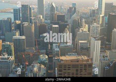 CHICAGO, IL - CA. MÄRZ 2016: Blick auf Chicago vom John Hancock Center. Chicago ist eine große Stadt in den Vereinigten Staaten von Amerika. Stockfoto