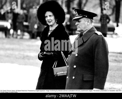 Margrethe II. Von Dänemark. Hier zusammen mit Olav V. von Norwegen (1903–1991) König von Norwegen 1959-1991 Stockfoto