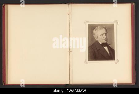 Fotoreproductie van een PortraT van Franz Grillparzer, Friedrich Bruckmann (evtl.), nach Anonym, um 1868 - in oder vor 1878 fotografische Unterstützung Albumenseiten, Dichter, Autor Stockfoto