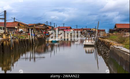 Austernfarmen im Arcachon-Becken, Gironde, New Aquitaine, Frankreich Stockfoto