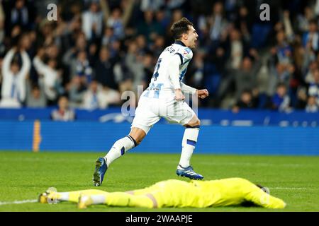 Martin Zubimendi (Sociedad), 2. JANUAR 2024 - Fußball / Fußball : Zubimendi feiert nach seinem Tor während des spanischen Spiels LaLiga EA Sports zwischen Real Sociedad 1-1 Deportivo Alaves in der reale Arena in San Sebastian, Spanien. (Foto: Mutsu Kawamori/AFLO) Stockfoto