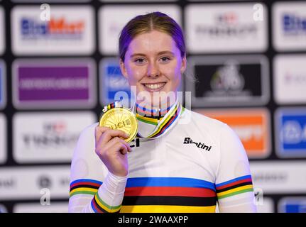 Dateifoto vom 09.08.2023 von Weltmeisterin Emma Finucane, die das Regenbogentrikot als Teil einer 23-köpfigen britischen Mannschaft für die Track Elite Europameisterschaft in den Niederlanden tragen wird. Ausgabedatum: Mittwoch, 3. Januar 2024. Stockfoto