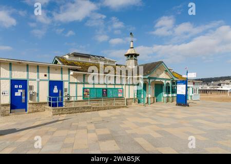 Öffentliche Toiletten an der Küste der Küstenstadt Weston-super-Mare, North Somerset, England. Stockfoto