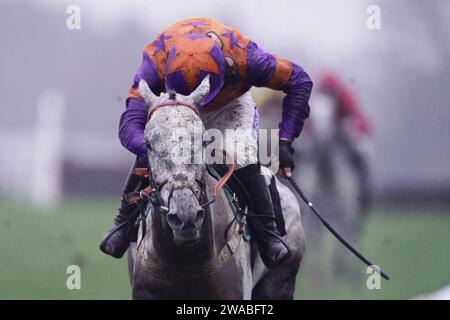 Aktenfoto vom 20.11.2020 von Tide Times, der erneut für Ian Williams in der Plyvine Caterers Handicap Chase zuschlagen kann. Ausgabedatum: Mittwoch, 3. Januar 2024. Stockfoto