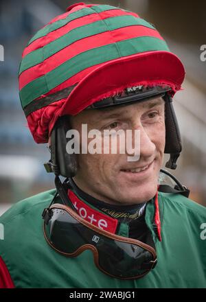 Jockey Sam Twiston-Davies auf der Doncaster Racecourse im 23. Dezember Stockfoto