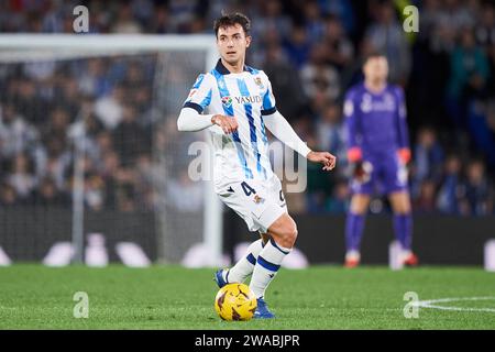 Martin Zubimendi von Real Sociedad im LaLiga EA Sports Match zwischen Real Sociedad und Deportivo Alaves im reale Arena Stadium am 2. Januar 2024 in San Sebastian, Spanien. Quelle: Cesar Ortiz Gonzalez/Alamy Live News Stockfoto