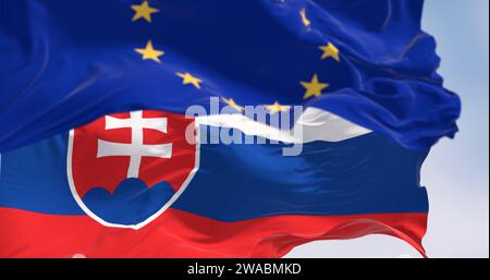 Nahaufnahme der Slowakei und der Europäischen Union, die an einem klaren Tag im Wind winken. Die Slowakei ist Mitglied der Europäischen Union und der Eurozone. 3D i Stockfoto