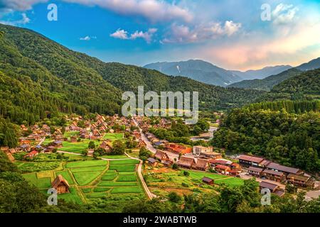 Ogimachi, Shirakawa, Japan at twilight. Stockfoto