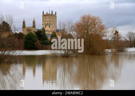 In der Umgebung von Tewkesbury, Gloucestershire, Vereinigtes Königreich, treten regelmäßig jahreszeitliche Überschwemmungen auf, die aber in jüngster Zeit häufiger auftreten. Foto von Andrew Higgins/Thousand Word Media Stockfoto