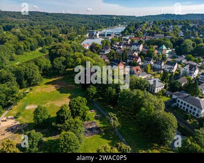 Panoramablick über Essen-Werden, Brehminsel, im Ruhrgebiet, NRW, Deutschland, Panoramablick über Essen-Werden, Brehminsel, im Ruhrgebiet, in nördlicher Richtung Stockfoto