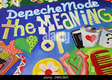 Viersen, Deutschland - 9. Mai. 2023: Closeup der Depeche Mode-Band Maxi-Single The Bedeutung of Love Stockfoto