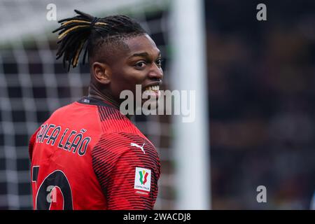 Mailand, Italien. Januar 2024. Rafael Leao vom AC Milan reagiert auf das Coppa Italia 2023/24 Fußballspiel zwischen AC Milan und Cagliari Calcio im San Siro Stadion. Endergebnis; AC Milan 4: 1 Cagliari Calcio. (Foto: Fabrizio Carabelli/SOPA Images/SIPA USA) Credit: SIPA USA/Alamy Live News Stockfoto