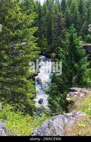 Malerische Crystal Falls im Nordosten von Washington, in der Nähe von Colville Stockfoto