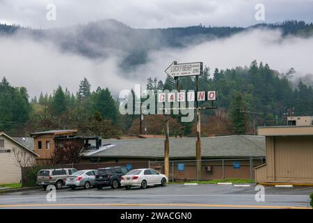 Willow Creek, eine kleine Stadt im Trinity County, CA, USA, verfügt über ein Museum, das Bigfoot gewidmet ist. Stockfoto