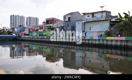 Die armen Viertel von Jakarta, der Hauptstadt Indonesiens. Stockfoto
