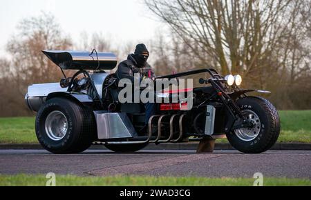 Stony Stratford, Großbritannien, 1. Januar 2024. Colossus der Jet Trike.V8-Motor vorne, Lynx-Hubschraubermotor hinten, Straßenzulassung, fähig 200 km/h. Stockfoto