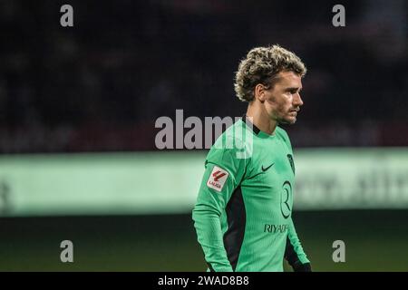 Girona, Spanien. Januar 2024. Antoine Griezman wurde während des LALIGA EA SPORTSPIELS zwischen Girona F.C und Atlético de Madrid bei Estadi Montilivi gesehen. Endergebnis: Girona 4:3 Atlético de Madrid. Quelle: SOPA Images Limited/Alamy Live News Stockfoto