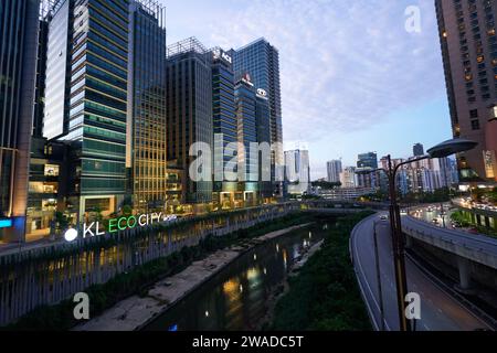 KUALA LUMPUR, MALAYSIA – CA. MAI 2023: Kuala Lumpur urbane Landschaft. Stockfoto