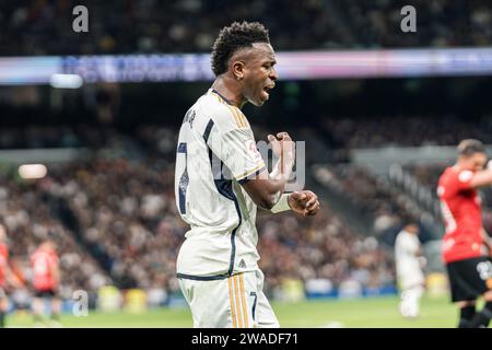 Madrid, Spanien. Januar 2024. Vinicius Junior von Real Madrid reagiert während der LALIGA EA SPORT zwischen Real Madrid und Mallorca im Santiago Bernabéu Stadion. Endergebnis: Real Madrid 1:0 Mallorca. Quelle: SOPA Images Limited/Alamy Live News Stockfoto