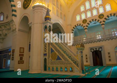 Minbar der Melike Hatun Moschee Camii. Die Moschee ist ein klassischer osmanischer Stil in der Altstadt von Ankara, Türkei. Stockfoto