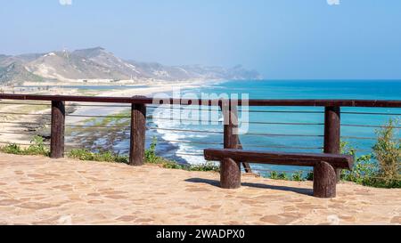 Blick auf salalah - Al Mughsayl Beach (auch als Al Mughsail Beach geschrieben) ist wahrscheinlich die berühmteste Touristenattraktion in salalah, Dhofar, Oman. Stockfoto