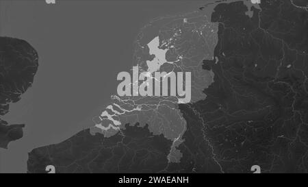 Die Niederlande werden auf einer grauen Höhenkarte mit Seen und Flüssen hervorgehoben Stockfoto