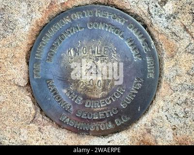 National Geodetic Survey Marker auf dem Mount Magazine in Arkansas Stockfoto