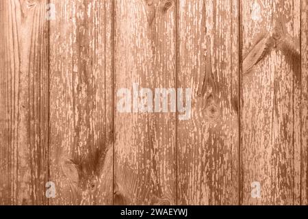 Natürlicher brauner Holzdiele Hintergrund. Holzstruktur. Hintergrundbild. Vertikale Panels. Verwitterte, lackierte Holzwand. Vintage-Hintergrund. Scharf und hoch Stockfoto