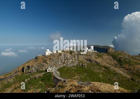 Eine Luftaufnahme des Observatoriums am Mount Abu im indischen Bundesstaat Rajasthan Stockfoto