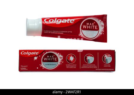 Tube Colgate Max White leuchtende Fluorid-Zahnpasta mit Box, klinisch erwiesen, um bis zu 100 % der Oberflächenflecken, weißere Zähne rundum zu entfernen Stockfoto