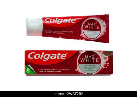 Tube Colgate Max White leuchtende Fluorid-Zahnpasta mit Box, klinisch erwiesen, um bis zu 100 % der Oberflächenflecken, weißere Zähne rundum zu entfernen Stockfoto
