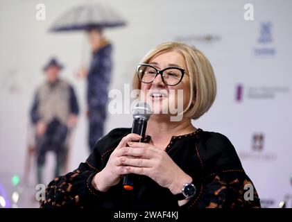 Nicht exklusiv: IWANO-FRANKIVSK, UKRAINE - 27. DEZEMBER 2023 - Regisseurin der Kinokette Lumiere Lidiia Schkribliak nimmt an einem Treffen mit der CA Stockfoto