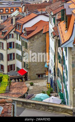 Berühmte Straße und Marché Treppen in Lausanne, Schweiz. Stockfoto