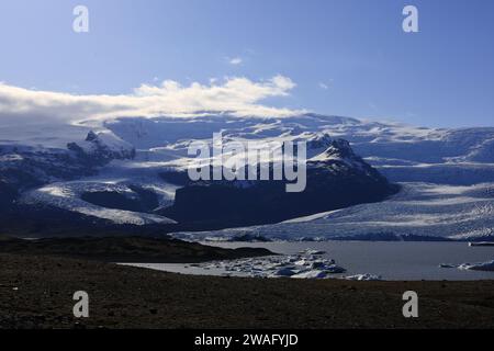 Fjallsárlón ist ein Gletschersee südlich des Vatnajökull-Gletschers in Island Stockfoto