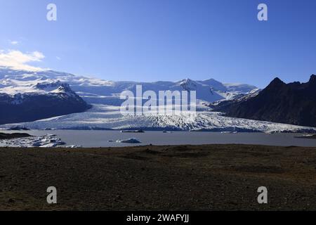 Fjallsárlón ist ein Gletschersee südlich des Vatnajökull-Gletschers in Island Stockfoto