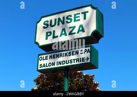 West Hollywood, Kalifornien: SUNSET PLAZA Shopping Center, ein Strip voller Boutiquen und Restaurants zwischen 8591 und 8720 Sunset Blvd Stockfoto