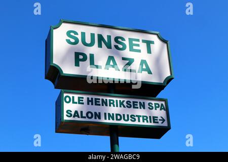 West Hollywood, Kalifornien: SUNSET PLAZA Shopping Center, ein Strip voller Boutiquen und Restaurants zwischen 8591 und 8720 Sunset Blvd Stockfoto