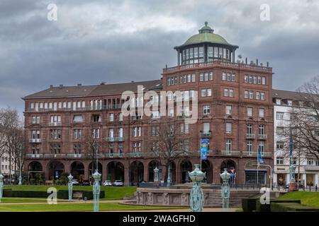 Historisches Gebäude in Mannheim Rosengarten an einem Wintertag Stockfoto