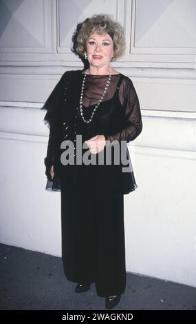 Glynis Johns ist gestorben. Glynis Johns in New York City im Mai 1994. Foto: Henry McGee/MediaPunch Stockfoto