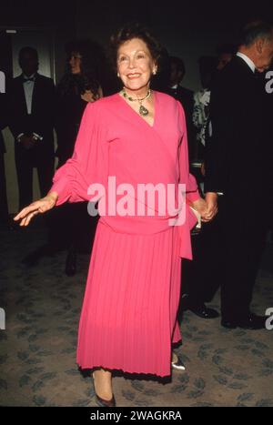 Glynis Johns ist gestorben. Glynis Johns Januar 1989 Credit: Ralph Dominguez/MediaPunch Stockfoto