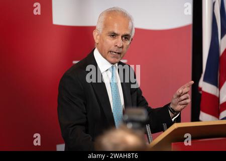 London, Großbritannien. Januar 2024. Der stellvertretende Vorsitzende der Reform UK Ben Habib spricht während einer Pressekonferenz in London. Die Reform hat ihren Stellenwert in den Meinungsumfragen auf 10 % erhöht, was die Sitze der Konservativen und Parlamentsabgeordneten im ganzen Land vor eine ernsthafte Herausforderung stellt. (Foto: Tejas Sandhu/SOPA Images/SIPA USA) Credit: SIPA USA/Alamy Live News Stockfoto