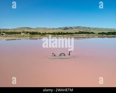 Aus der Vogelperspektive auf den Lake Bumbunga (Lochiels Pink Lake) im Clare Valley in South Australia Stockfoto