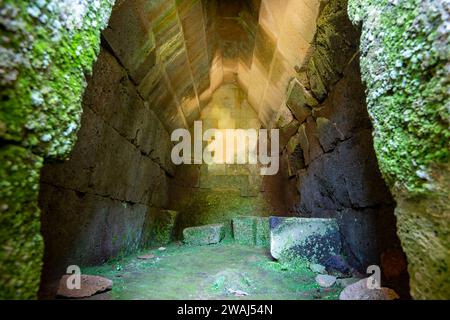 Etruskische Nekropole von Crocifisso del Tufo - Orvieto - Italien Stockfoto