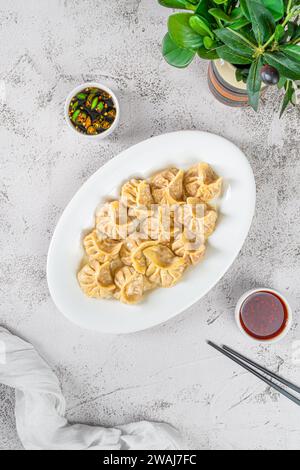 Peking Knödel gedämpftes Rindfleisch Hühnchen authentische chinesische Küche Stockfoto