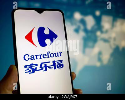 SUQIAN, CHINA - 5. JANUAR 2024 - Pepsi wurde von Carrefour wegen des hohen Preisanstiegs verboten, Suqian, Provinz Jiangsu, China, 5. Januar 2024. Stockfoto