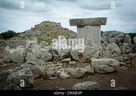 Antike Ruinen aus der prähistorischen Siedlung Torralba d'en Salort auf Menorca, Balearen, Spanien Stockfoto