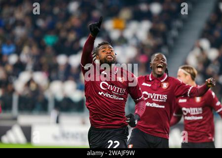 Chukwubuikem Ikwuemesi von US Salernitana 1919 feiert nach einem Treffer während des Coppa Italia Spiels zwischen Juventus FC und Salernitana in der Allianz St Stockfoto