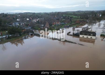 Tirley, Gloucester, Großbritannien. 5. Januar 2024. Überschwemmungen im Dorf Tirley in Gloucestershire am Fluss Severn nach Sturm Henk. Quelle: Thousand Word Media Ltd/Alamy Live News Stockfoto