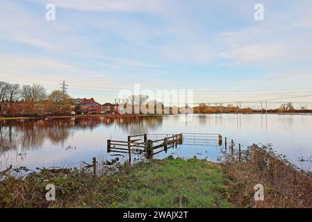 Überflutete das untere Avon-Tal bei Christchurch Dorset Stockfoto